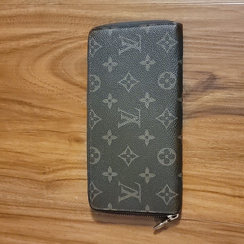 Louis Vuitton monogram wallet